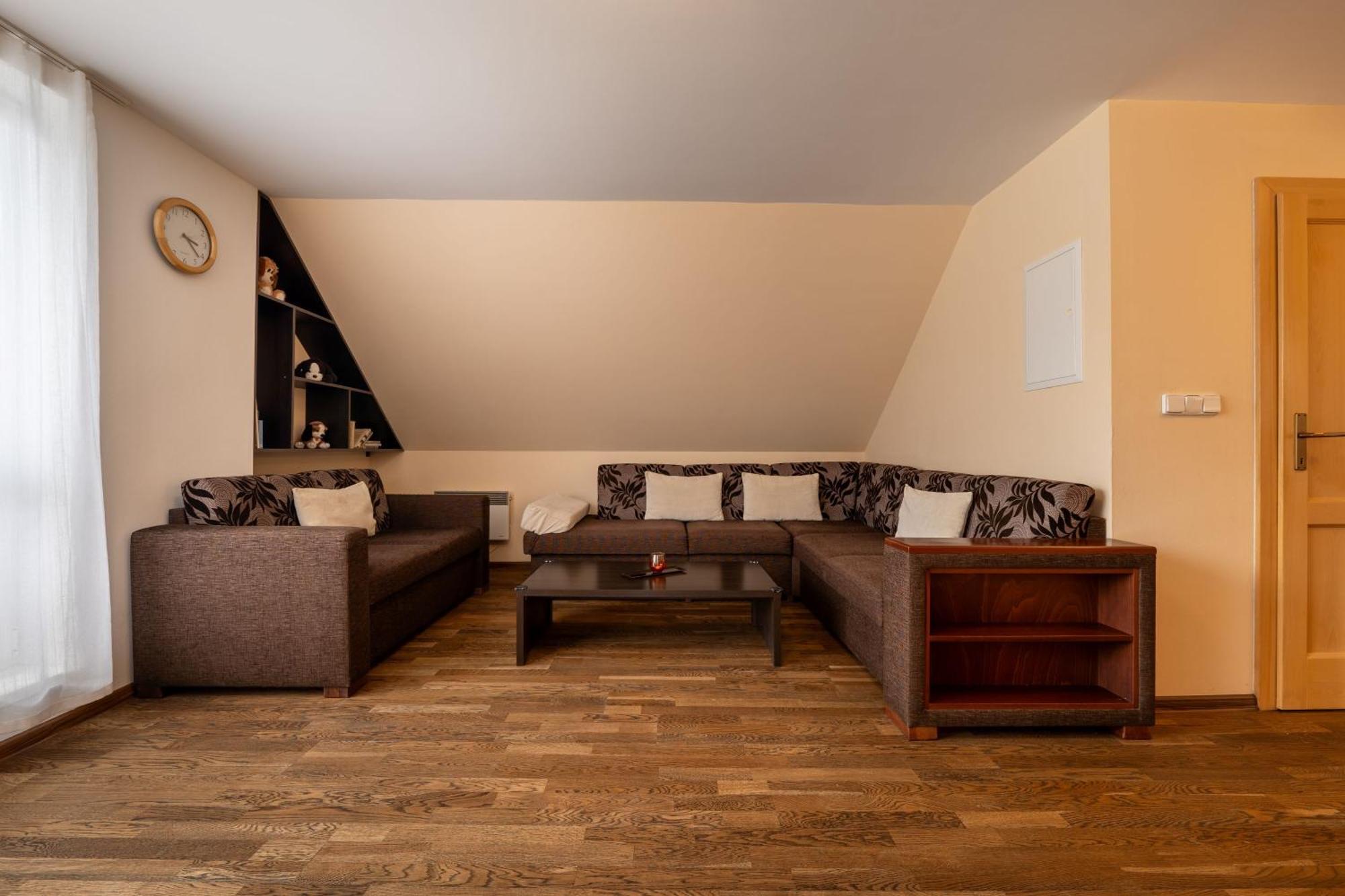 Apartmany Dreams Besenova Bagian luar foto
