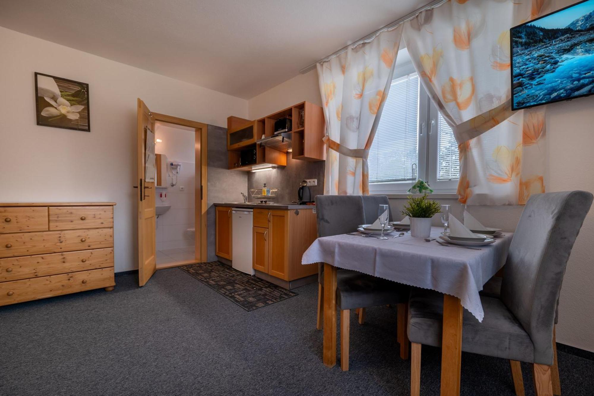Apartmany Dreams Besenova Bagian luar foto
