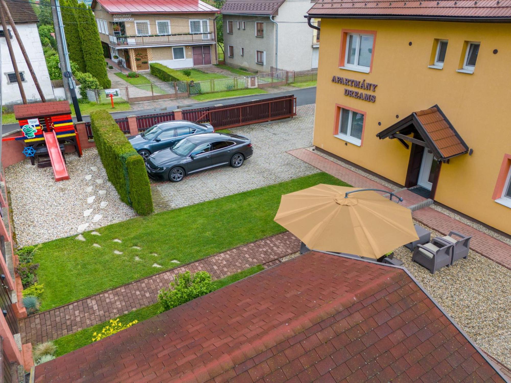 Apartmany Dreams Besenova Bagian luar foto